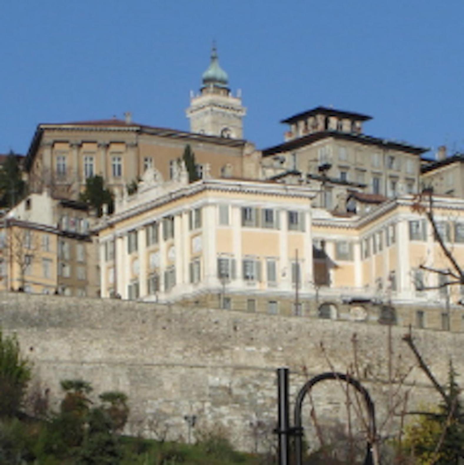 Poncinvs Di Gabriella Patelli * Bérgamo